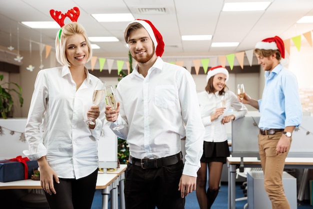 Weihnachtsgeldzahlung in einer Betriebsvereinbarung, urlaubsgeld, arbeitgebers